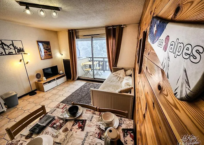 Pour 5 Personnes Avec Balcon Ле дез Альп